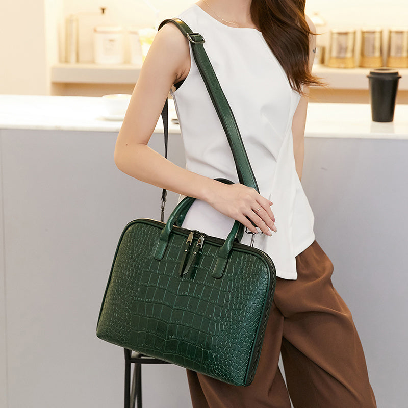 Simple And Fashionable Leather Briefcase